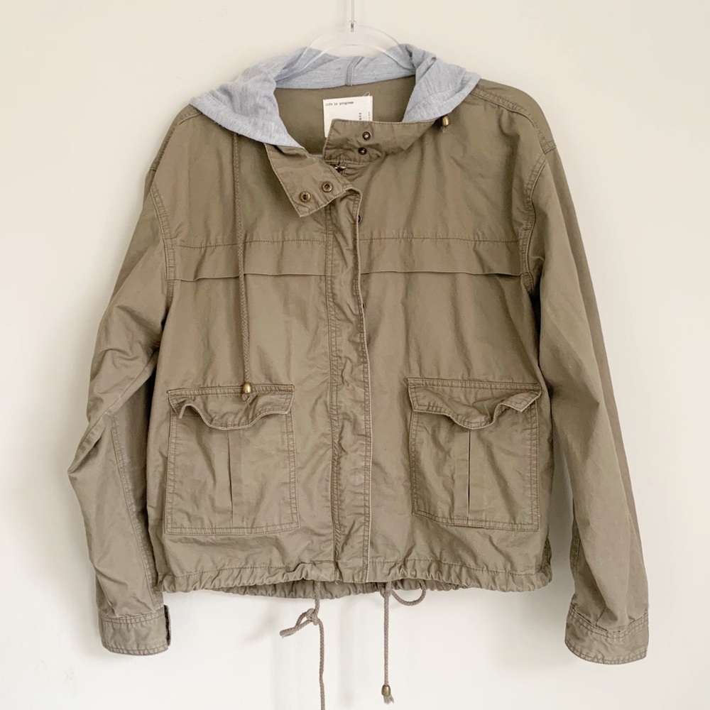 Life In Progress - Jacket with hood
